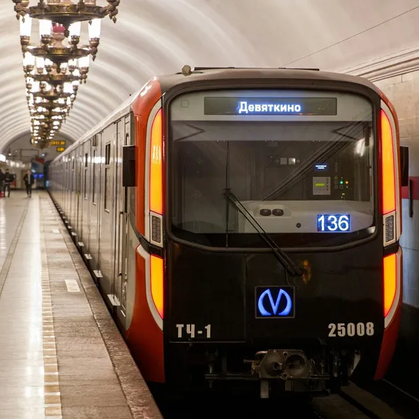 поезд метро